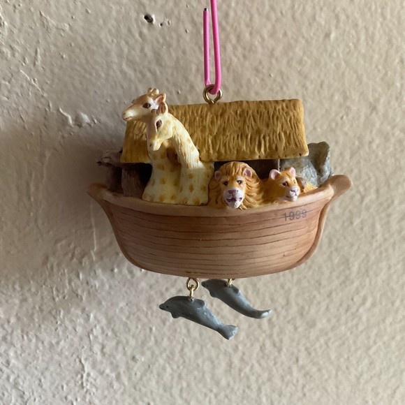 Noah's Ark Keepsake' Series Hallmark 1999 Ornament - Picture 3 of 7